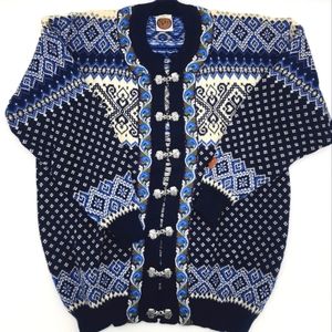 Vintage Selbu Size Medium 100% Pure New Wool Cardigan Sweater Blue Black & White